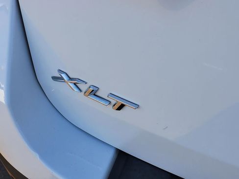 Used 2024 Ford Explorer XLT w/ Equipment Group 202A image 5