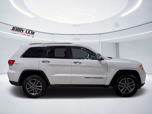 Used 2020 Jeep Grand Cherokee Limited w/ Luxury Group II AWD/4WD image 2