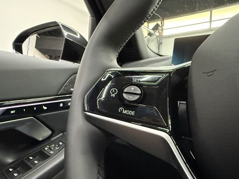 Used 2024 BMW i5 eDrive40i w/ M Sport Package image 13