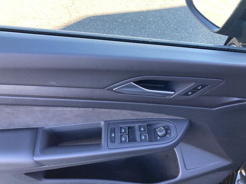 Certified 2024 Volkswagen GTI S image 9