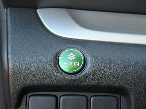 Used 2012 Honda CR-V LX image 24