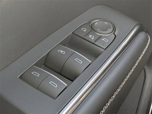 New 2026 GMC Acadia Denali w/ Super Cruise Package image 25