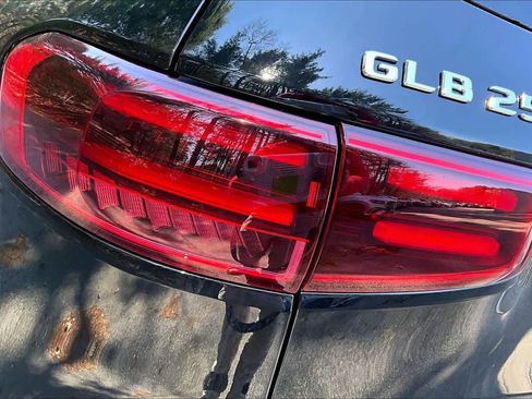 New 2026 Mercedes-Benz GLB 250 4MATIC image 6