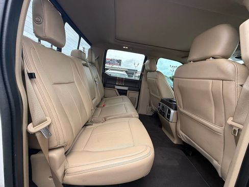 Used 2018 Ford F150 Lariat w/ Equipment Group 502A Luxury AWD/4WD image 21
