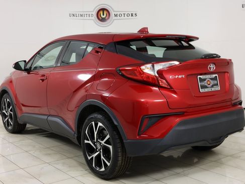 Used 2021 Toyota C-HR XLE image 4