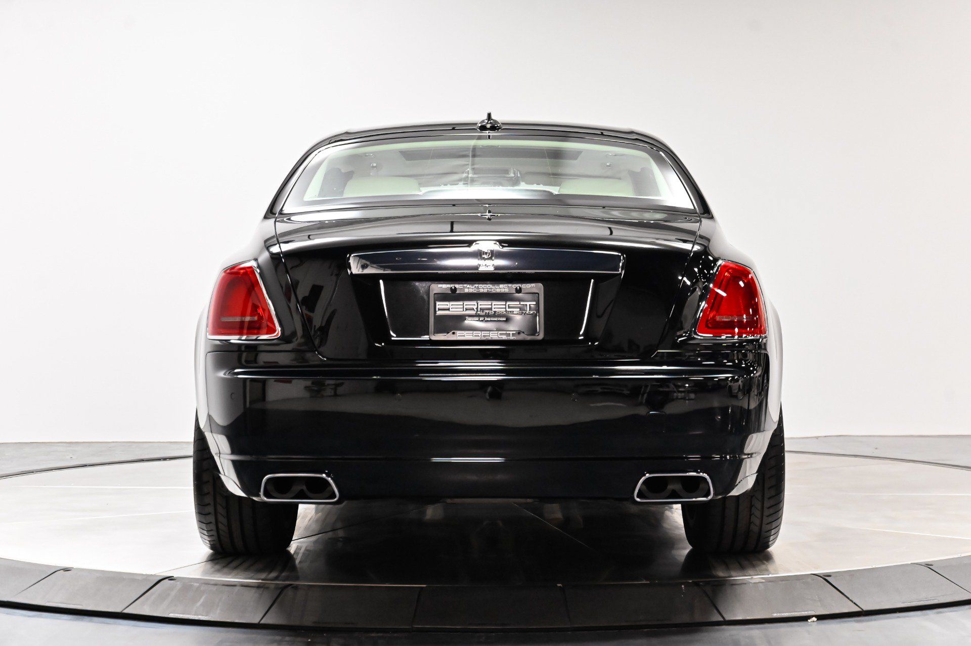 Used 2012 Rolls-Royce Ghost RWD image 36