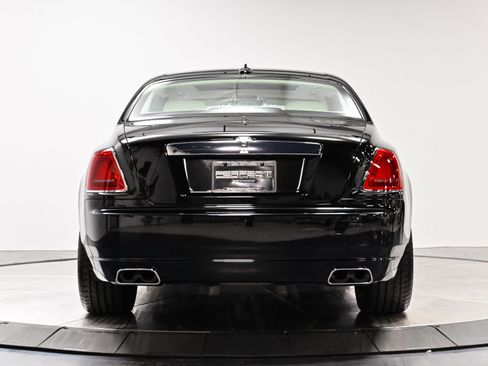 Used 2012 Rolls-Royce Ghost RWD image 36