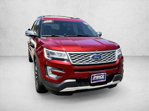 Used 2016 Ford Explorer Platinum AWD/4WD image 3