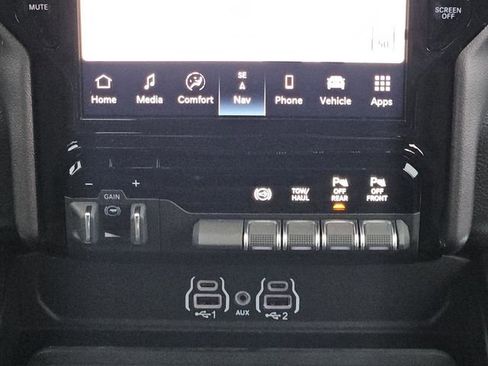 Used 2026 RAM 2500 Laramie w/ Night Edition image 18