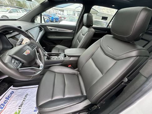 Used 2024 Cadillac XT6 Luxury w/ LPO, Floor Liner Package AWD/4WD image 11