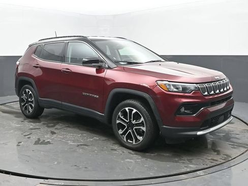 Used 2022 Jeep Compass Limited AWD/4WD image 7