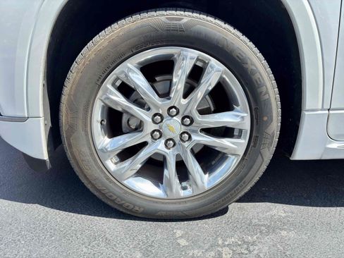 Used 2018 Chevrolet Traverse High Country w/ LPO, 'HIT The Road' Package AWD/4WD image 11