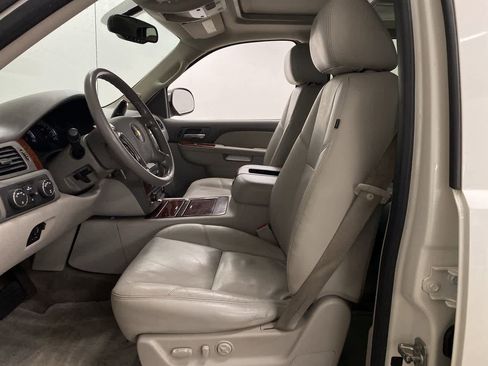 Used 2012 Chevrolet Avalanche LTZ image 14