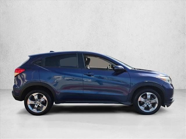 Used 2017 Honda HR-V EX image 4