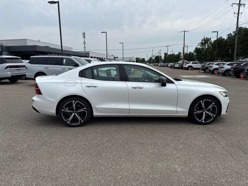 Used 2024 Volvo S60 B5 Core FWD image 6