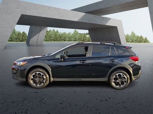 Used 2023 Subaru Crosstrek 2.0i Premium image 6