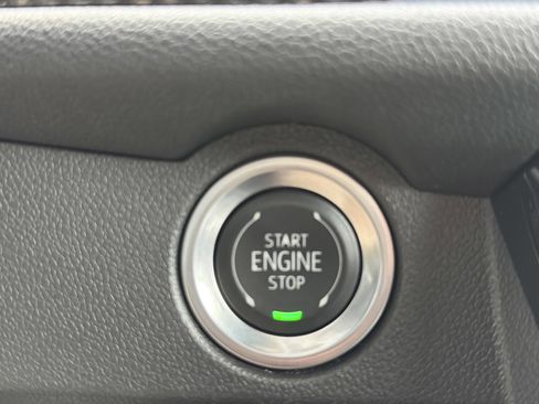 Used 2025 Chevrolet Traverse High Country image 28