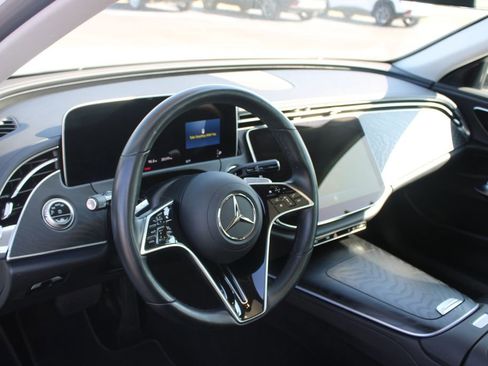 Used 2025 Mercedes-Benz E 350 Sedan image 24