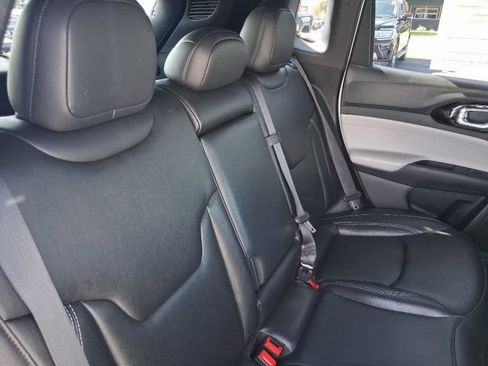 Used 2025 Jeep Compass Limited AWD/4WD image 13