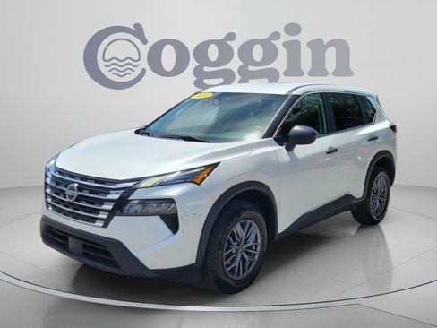 Used 2024 Nissan Rogue S AWD/4WD image 1