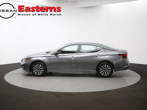 Used 2024 Nissan Altima 2.5 SV image 57