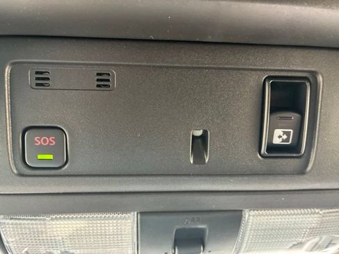 Used 2023 Nissan Titan PRO-4X w/ Pro-4x Convenience Package AWD/4WD image 45