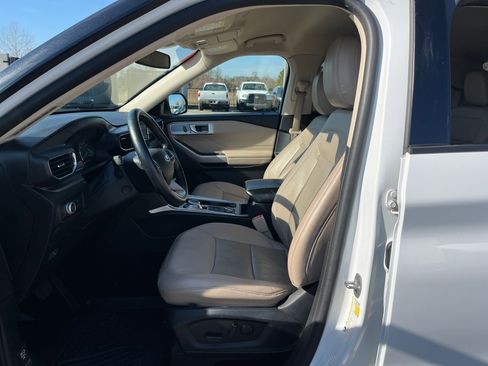 Used 2021 Ford Explorer Limited w/ Equipment Group 301A image 40