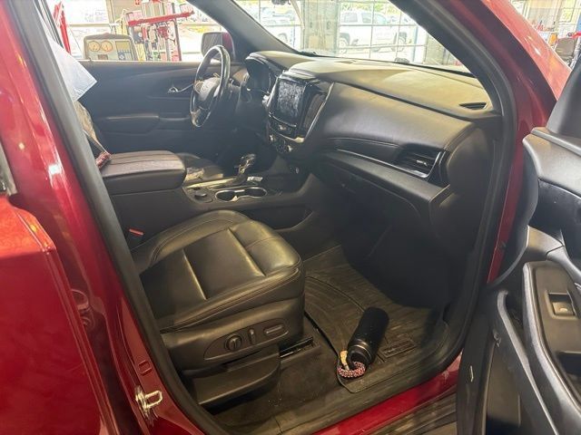 Used 2022 Chevrolet Traverse RS AWD/4WD image 12