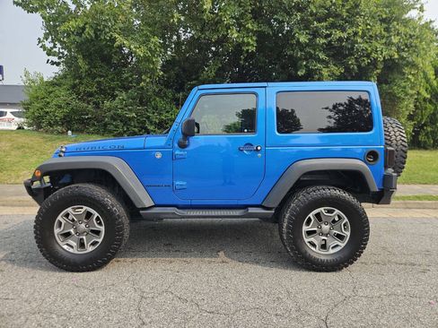 Used 2015 Jeep Wrangler Rubicon w/ Power Convenience Group AWD/4WD image 1