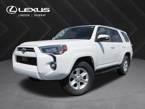Used 2022 Toyota 4Runner SR5 Premium w/ Moonroof Package AWD/4WD image 1