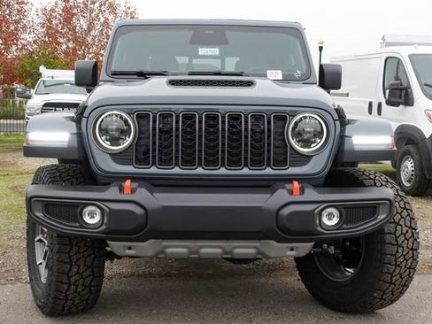 New 2026 Jeep Gladiator Mojave image 3