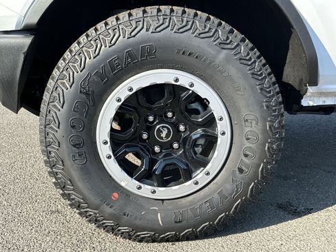 New 2025 Ford Bronco 4-Door w/ Sasquatch Package AWD/4WD image 36