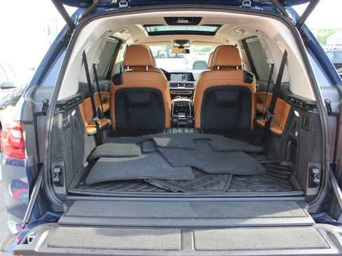 Used 2022 BMW X7 xDrive40i w/ Premium Package AWD/4WD image 29