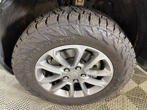 Used 2016 Jeep Grand Cherokee Limited w/ Trailer Tow Group IV image 12