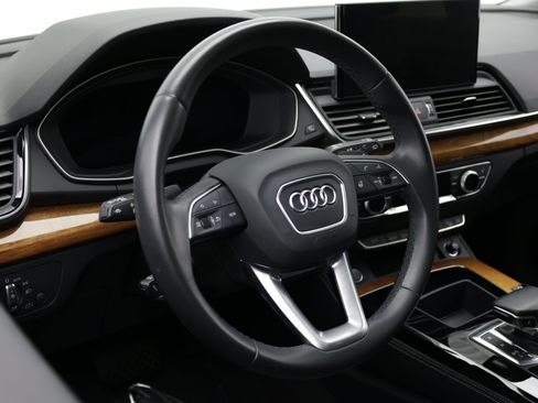 Used 2023 Audi Q5 2.0T Premium Plus w/ Premium Plus Package AWD/4WD image 12