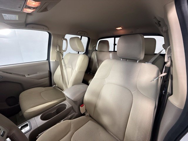 Used 2016 Nissan Frontier SV w/ SV Value Truck Package AWD/4WD image 16