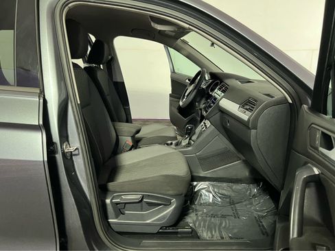 Used 2021 Volkswagen Tiguan S image 25