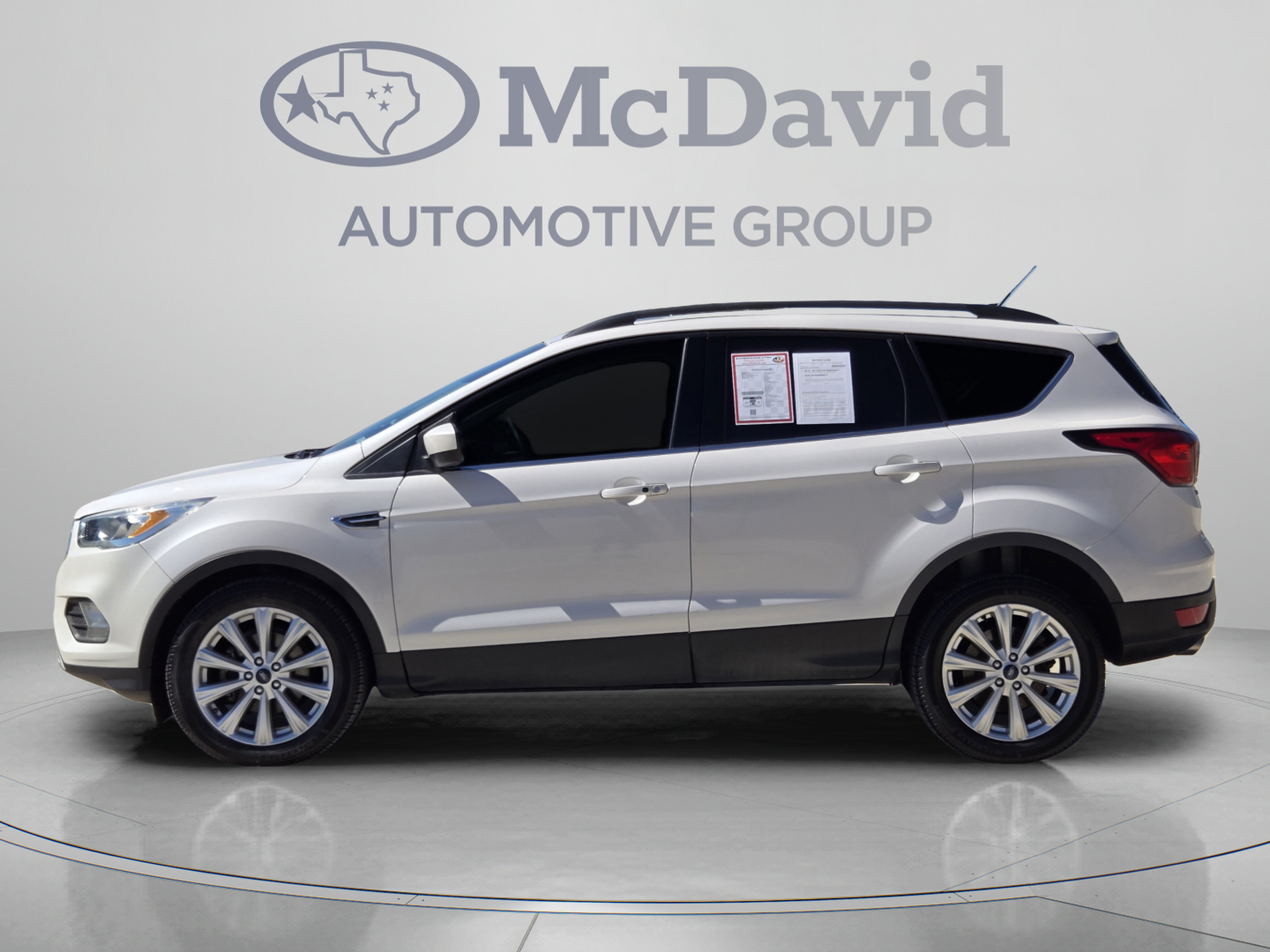 Used 2019 Ford Escape SEL FWD image 2