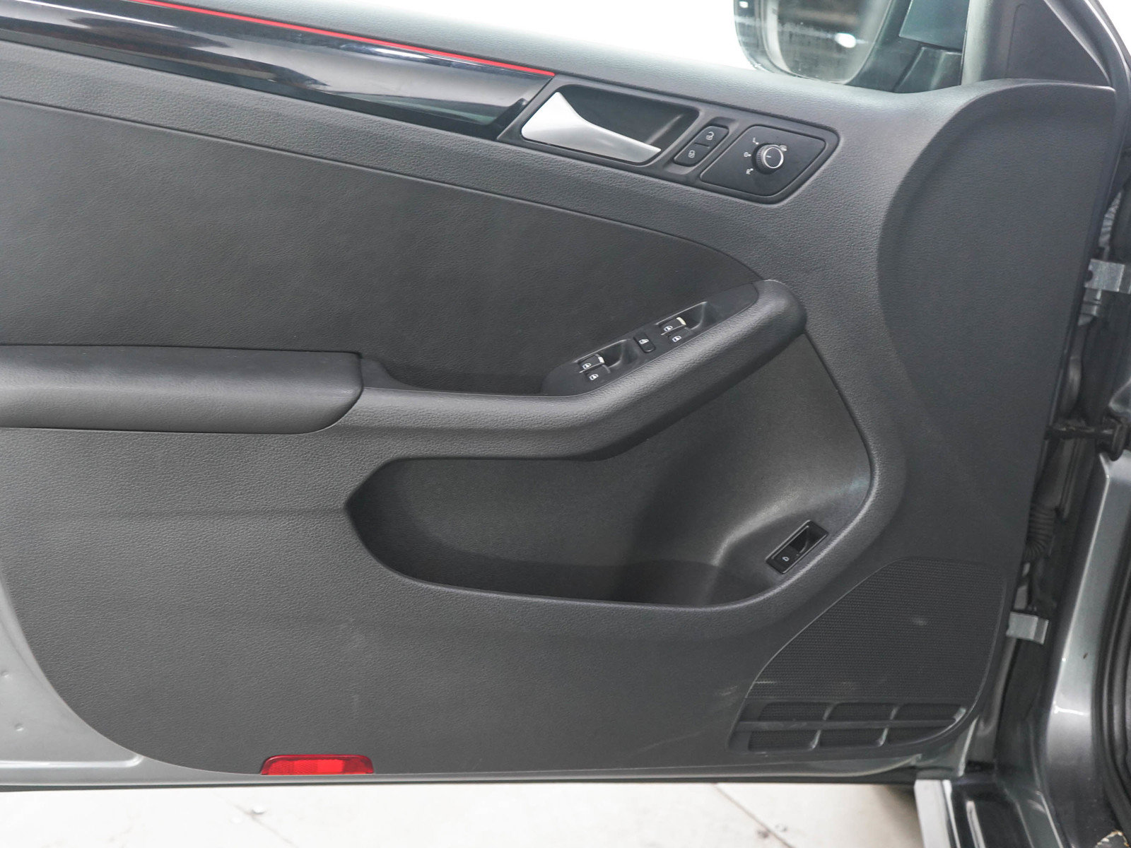 Used 2017 Volkswagen Jetta GLI FWD image 17