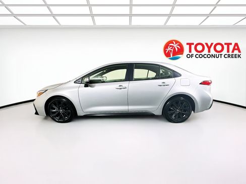 Used 2026 Toyota Corolla SE w/ SE Premium Package FWD image 6