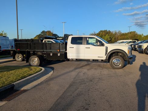New 2025 Ford F450 XL w/ XL Chrome Package image 3