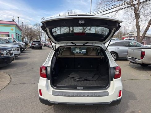 Used 2016 Subaru Outback 2.5i Limited AWD/4WD image 12