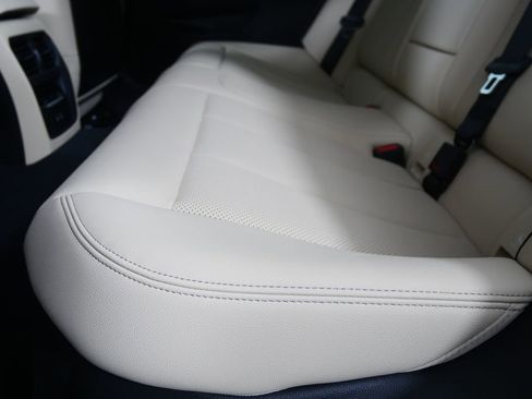 New 2026 BMW 330i Sedan w/ Convenience Package image 15