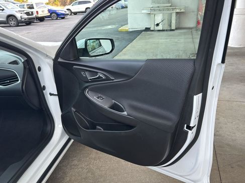 Used 2024 Chevrolet Malibu LT image 12