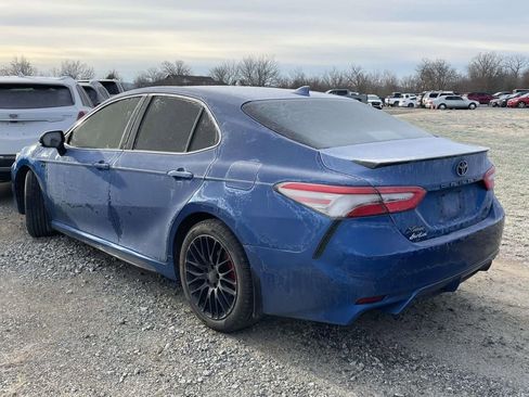 Used 2019 Toyota Camry SE image 3