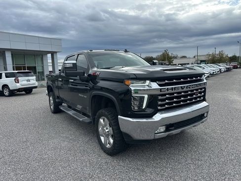 Used 2021 Chevrolet Silverado 2500 LTZ image 3