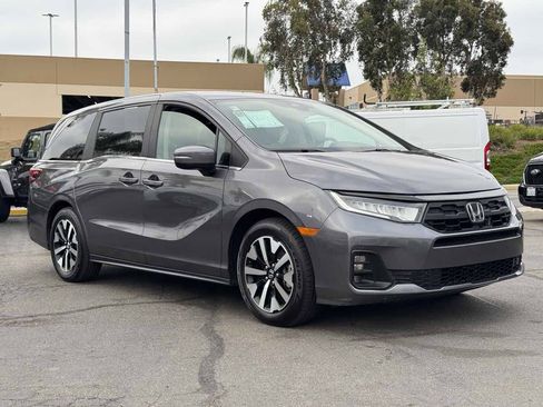 Used 2025 Honda Odyssey EX-L image 4