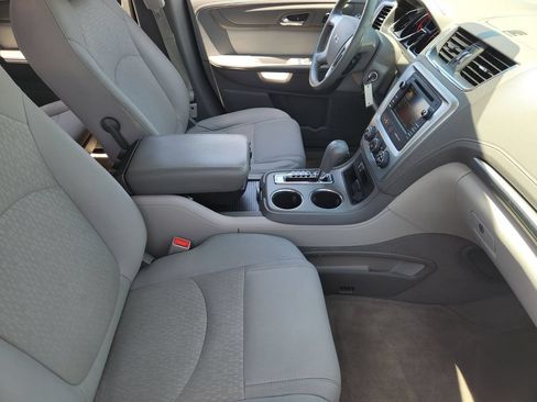 Used 2016 GMC Acadia SLE FWD image 14