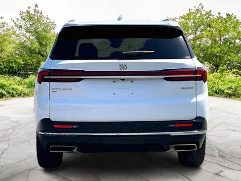 Used 2026 Buick Enclave Preferred image 4