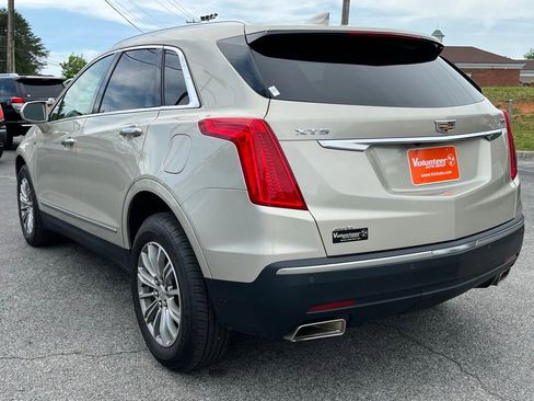Used 2017 Cadillac XT5 Luxury w/ Driver Awareness Package AWD/4WD image 6